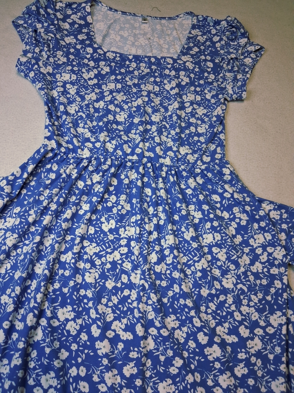 Blue Floral Maxi Dress with White Print And Pockets - Picture 4 of 8